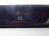 視認性の良いメーターで、運転中も情報がひと目で確認できて安心。見やすさにこだわったデザインで、毎日のドライブがもっと快適に☆
