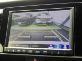 バックカメラで駐車も安心。死角を減らして、安全にサポート。初めての場所でもスムーズに、あなたの運転をもっと快適にしてくれます!