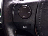 ステアリングスイッチ装備!運転しながら手元でオーディオの操作などができます。