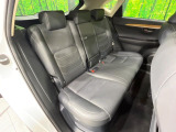 後部座席も気になるようなキズ・汚れやへたり等、大きなダメージはなく、良好な状態です。