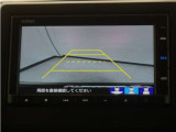 バックカメラ搭載です!車庫入れが苦手な人はもちろん、車両感覚に自信がある人にもお勧めです!見えない箇所が見えるようになるので、低い障害物や隠れてしまっている子供の存在等にも気付く事が出来ます。