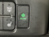 ★ECONスイッチ★ エコドライブを加速しよう!スイッチをONにすると、運転の仕方によるロスを抑え込み燃費をよくするようクルマが頑張ります(*^ー^*)燃費向上にチャレンジ♪
