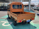 車両左斜め後ろからです!
