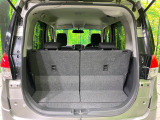 普段のお買い物や通勤、送迎等に十分な荷室スペースを確保しております。セカンドシートを倒すと、大きな荷物の積載も可能です♪