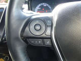 ステアリングに各種スイッチが付いてますのでとっても便利です。
