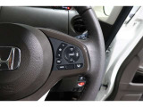 Hondaセンシングの機能のひとつ、アダプティブクルーズコントロール付!アクセルから足を離しても設定したスピードと前車との車間を保ち走行してくれます!車線維持もアシスト☆高速道路で疲労軽減ですね☆