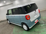 両側電動スライドドアです。