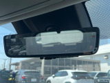 【デジタルインナーミラー】後席の大きな荷物や同乗者で後方が確認しづらい時でも安心!カメラが撮影した車両後方の映像をルームミラー内に表示。クリアな視界で状況の確認が可能です!
