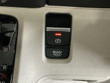 パーキングブレーキはスマートな電子制御式と合わせて渋滞時等にブレーキペダルから足を離しても停車状態を保持してくれるオートブレーキホールド機能で運転が楽になります。スタートはアクセルペダルを踏むだけ