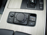 マツダコネクトコマンダーは運転席左側に配置★慣れてくると手元を見ずに操作頂けます★