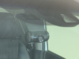 先進の安全運転支援システム、HondaSENSINGがもたらす、より高い安心と快適性です。ドライブレコーダー付きで、万が一の場合でも安心です。