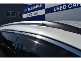 ルーフレール スタイリッシュかつ機能的なデザインのルーフレール。キャリアベースの取付も楽ですしSUVらしさも高まります。