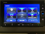 ナビゲーションはフルセグTV、インターナビ対応のGathers純正メモリーナビを搭載しています。Bluetoothオーディオ機能がありますので、スマートフォンなどの音楽も再生できます。
