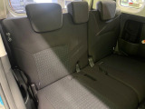 後部座席も気になるようなキズ・汚れやへたり等、大きなダメージはなく、良好な状態です。