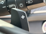 ★パドルシフト★ ハンドルを握ったまま指先で、シフトチェンジができ、MT車の動きに近づけられる装置です。