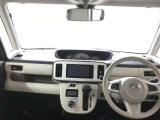 見通しのよいすっきりとした視界で、誰でも運転しやすいです。運転のしやすさは疲れにくさにも繋がりますよ♪