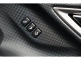運転席のシートポジションメモリー機能は、登録済みの運転者と交代しても、シートポジションの変更の手間がかかりません。