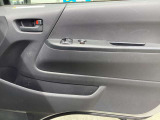 ベッドキット等の車中泊用アイテムの取り付けも実績多数ございますので、お気軽にご相談ください!