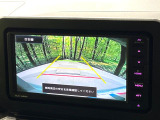 【バックカメラ】駐車時に後方がリアルタイム映像で確認できます。大型商業施設や立体駐車場での駐車時や、夜間のバック時に大活躍!運転スキルに関わらず、今や必須となった装備のひとつです!