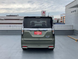 スタイリッシュなバックビュー。毎日の通勤に、買い物に大活躍!車の詳細はスタッフへおたずねください!