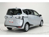 当社では自動車保険、ドライバーに支持されているロードサービスJAFも取り扱いしております。
