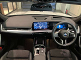 BMWの操作パネルは使いやすさを追求し日常生活で必要なボタン&スイッチを使えるようにした構造となっております。購入時から沢山触って体感してください。