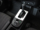 扱いやすい位置に配置されたフロアオートマチックです☆CVTを採用で滑らかでスムーズな走りが楽しめますよ♪