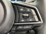【全車速追従機能付クルーズコントロール】高速道路での長距離走行が楽に!!自動で速度を保つクルーズコントロールが、衝突軽減システムと連携し、前方の車両を感知して車間を保つように速度調節してくれます!!