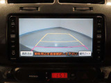 バックガイドモニターで、後方を確認しながら安心して駐車することができます。運転初心者も熟練者も必須の機能ですよ!