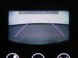 バックモニターで、後方を確認しながら安心して駐車することができます。運転初心者も熟練者も必須の機能ですよ!
