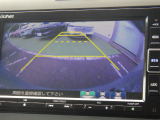 バックカメラで駐車も安心。死角を減らして、安全にサポート。初めての場所でもスムーズに、あなたの運転をもっと快適にしてくれます!