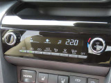 オートエアコンで車内はいつでも快適です♪
