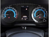 「タイヤアングルガイド」など、さまざまな車両情報にすばやくアクセス可能です!
