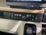フロント両席にはシートヒーターが付いています!寒い日に便利な装備ですね。