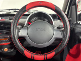 【ステアリング】軽い力で扱いやすいハンドルです。目立つ傷やスレなどなく綺麗な状態です!「プレミアム抗菌コートG」をいれていただくとさらに快適に!清潔なお車はお子様にも安心ですね!