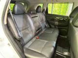 後部座席も気になるようなキズ・汚れやへたり等、大きなダメージはなく、良好な状態です。