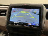 リバースギアに入れるだけで後方の表示へ切り替わります。夜間や雨の日の駐車も楽になりますよ。