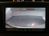 バックモニターで、後方を確認しながら安心して駐車することができます。運転初心者も熟練者も必須の機能ですよ!