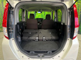 普段のお買い物や通勤、送迎等に十分な荷室スペースを確保しております。セカンドシートを倒すと、大きな荷物の積載も可能です♪