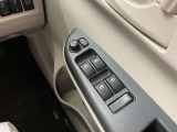もちろん、パワーウインドウもついております。ワンタッチで窓の開閉が可能です!