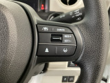 【アダプティブ・クルーズ・コントロール】予め設定した車速内でクルマが自動的に加減速。 前走車との適切な車間距離を維持しながら追従走行し、高速道路でのドライバーの疲労を軽減してくれる嬉しい機能付♪