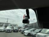 日産純正ドライブレコーダーが付いております!運転中の録画を行ってくれますので、万が一のときに役に立ってくれますよ!
