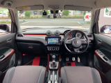 ダッシュボードやステアリング等に目立つ傷や色褪せなども無く、タバコや芳香剤なども匂いもなく綺麗なインテリアです。