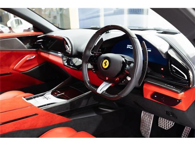 フェラーリ プロサングエ F1 DCT 4WD の中古車詳細 (6,000km, ビアンコ