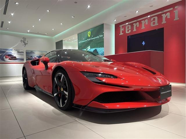 SF90ストラダーレ F1 DCT E 4WD 