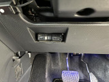 ETC車載器です。高速道路を利用する際の支払いがキャッシュレスなのでとても便利なアイテムです!