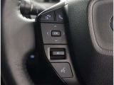 ステアリングスイッチではオーディオ操作が可能です。運転中のご利用は十分にご注意ください。