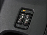 運転席、助手席にはシートヒーター機能を装備!電熱線を使用した暖房ですので、寒い季節や雨などで急に体が冷えてしまったとき等に便利で快適な機能です!