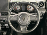 ステアリングも使用感が少なく、きれいな状態となっております♪