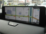 マツダコネクトの12.3インチワイドセンターディスプレイです。『Android Auto』『Apple CarPlay』や独自のコネクテッドサービスに対応したインターフェイスシステムです。
